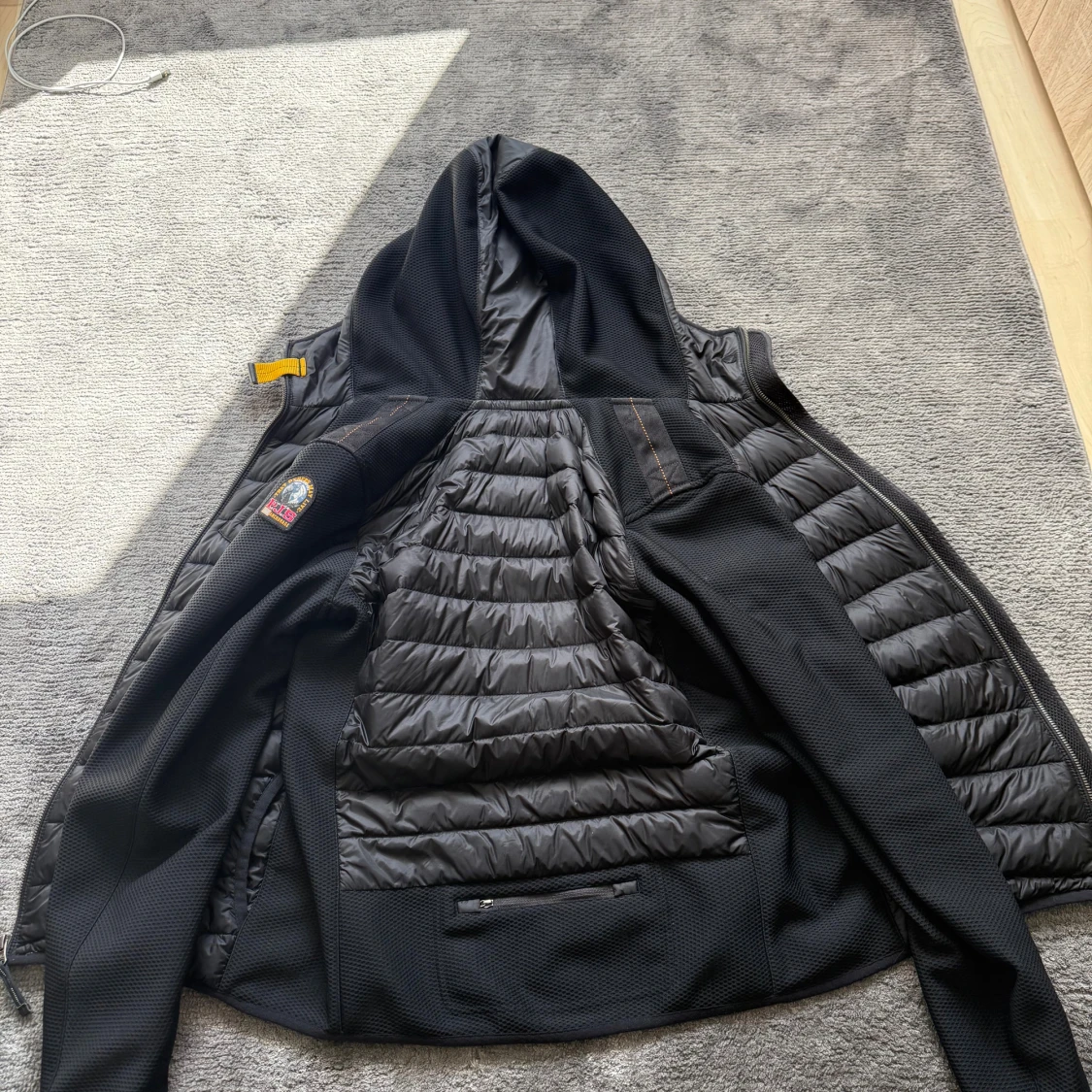 Svart hybridjacka från Parajumpers - 2