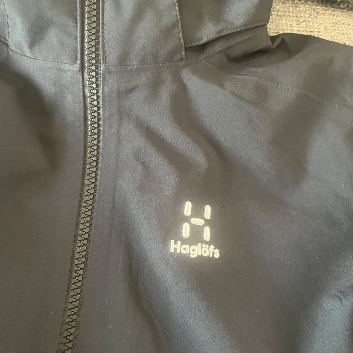 Svart vindjacka från Haglöfs - 1