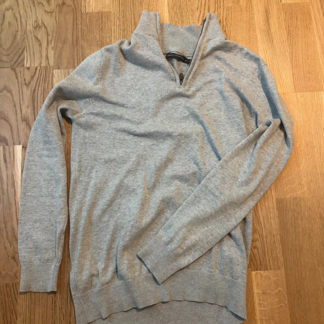 Grå half zip tröja från French Connection - 1