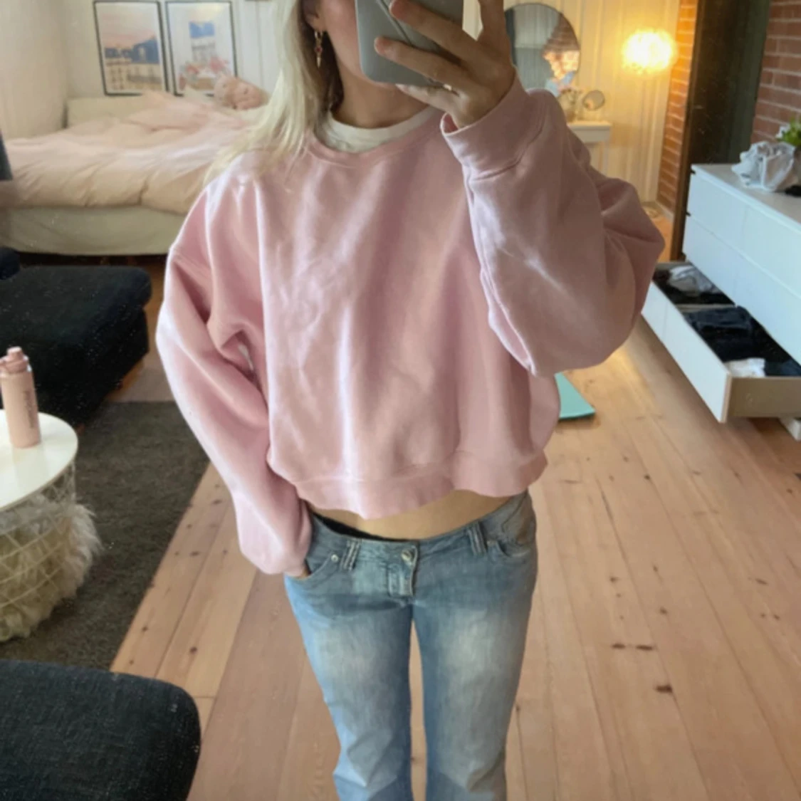 Ljusrosa croppad sweatshirt