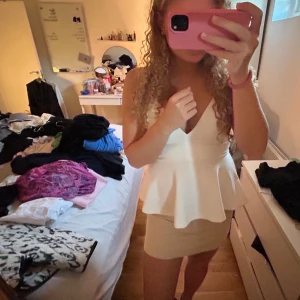 Vit topp från hm  - Superfin topp från hm