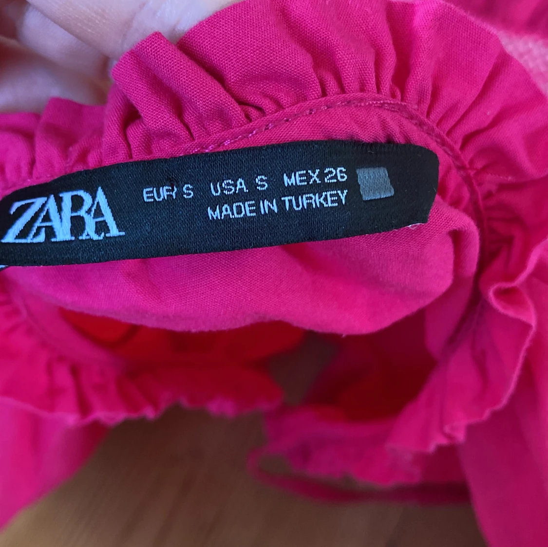Rosa kort klänning från Zara - 2