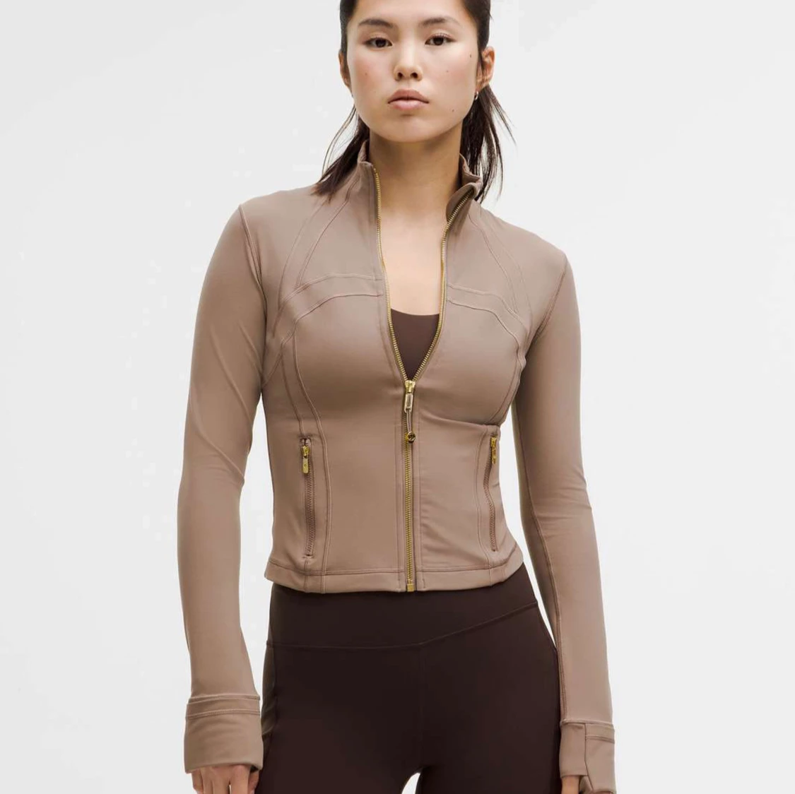 Beige träningsjacka med dragkedja