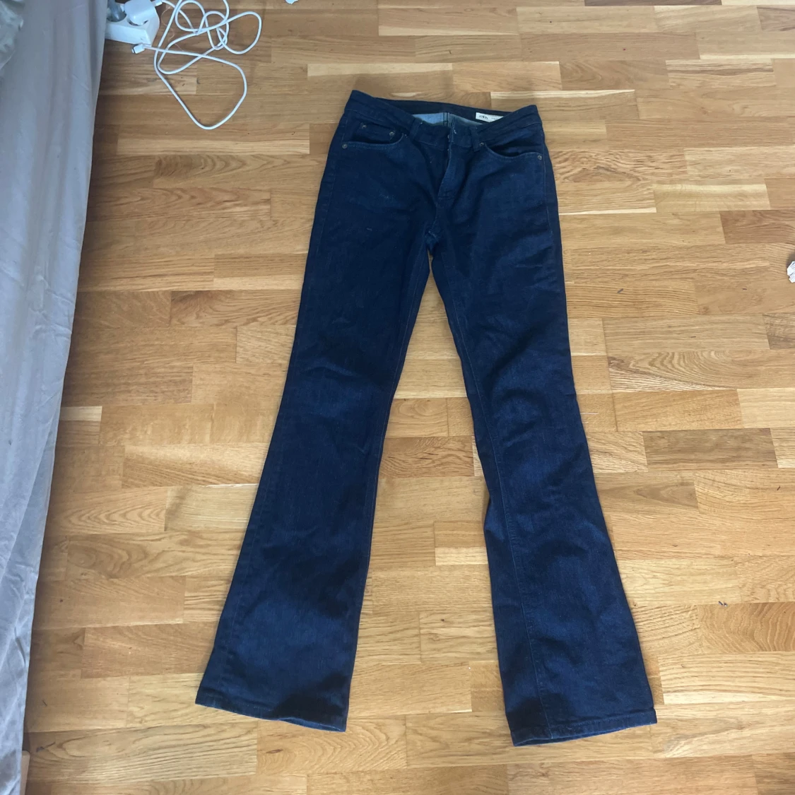Mörkblå bootcut jeans - 1