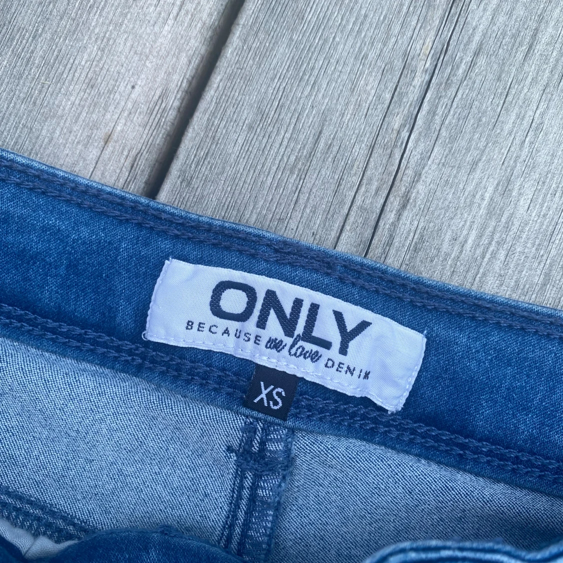 Blå jeansshorts från ONLY XS - 2