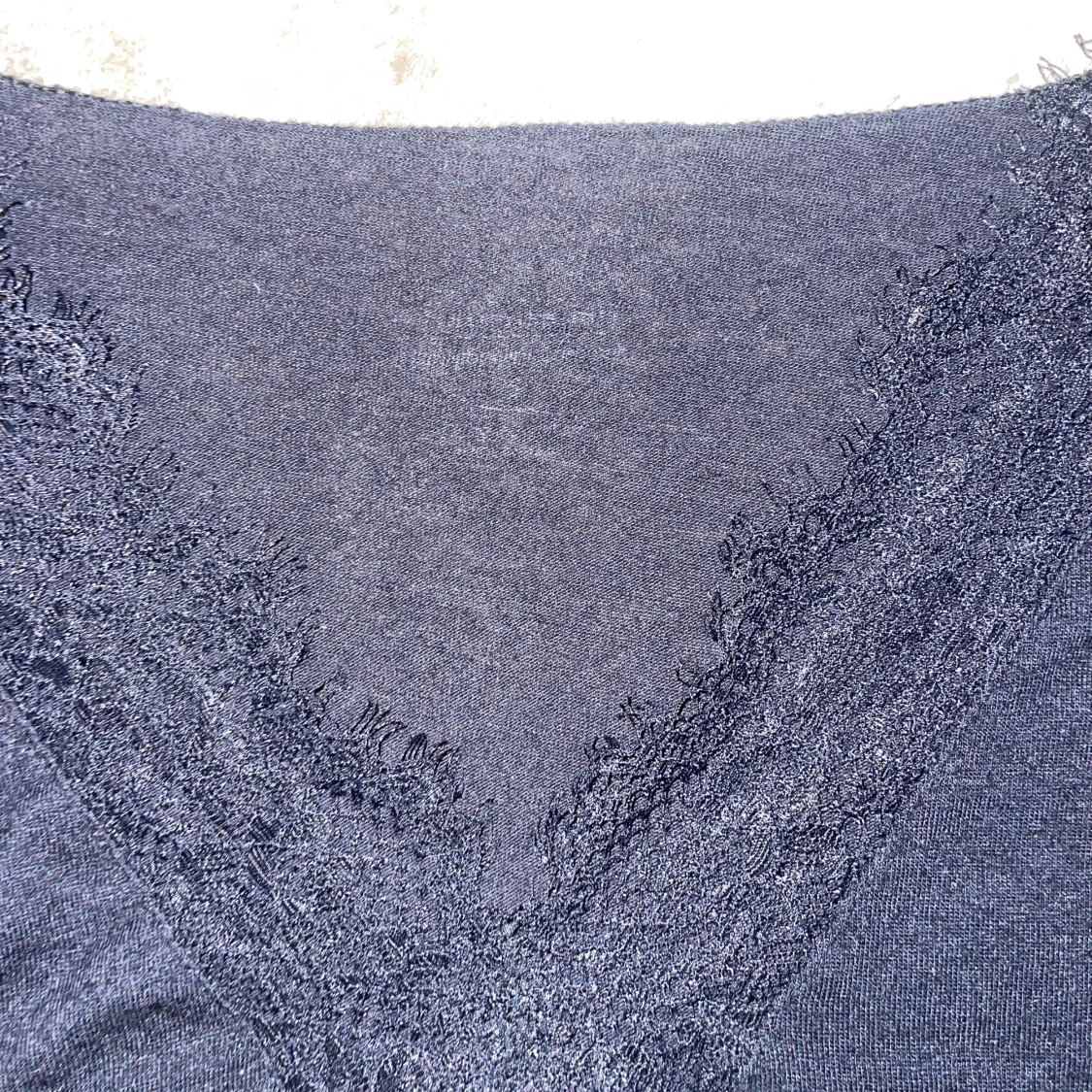 Svart långärmad topp med spets - 1