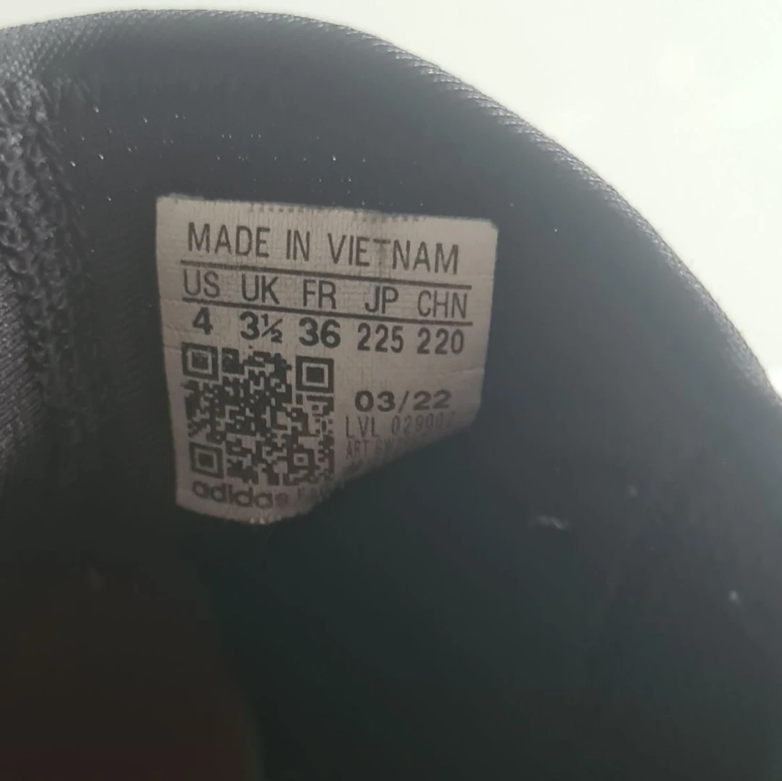 Adidas inneskor svart/vit strl 36 - 3