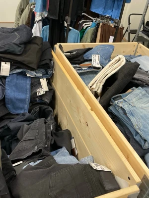 Tiger of Sweden jeans. Helt nya - Helt nya. Valfri färg. Alla tags kvar. Tiger of Sweden.  2 par