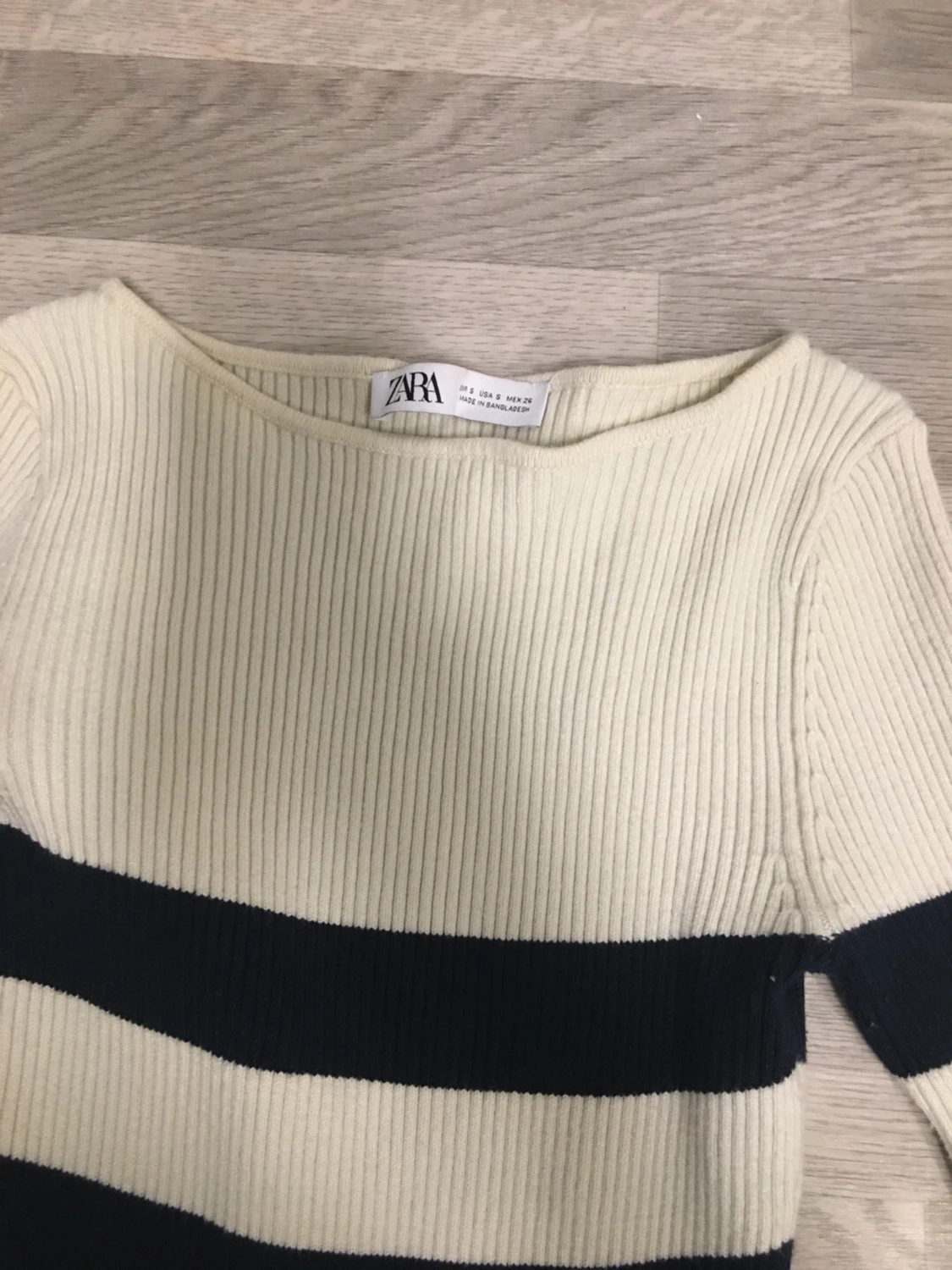 Randig ribbad klänning från Zara - 2