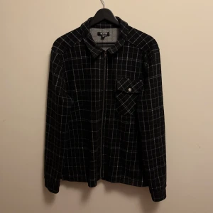 William Baxter Overshirt - William Baxter Overshirt | Fint skick | Storlek: M | Hör av dig vid frågor
