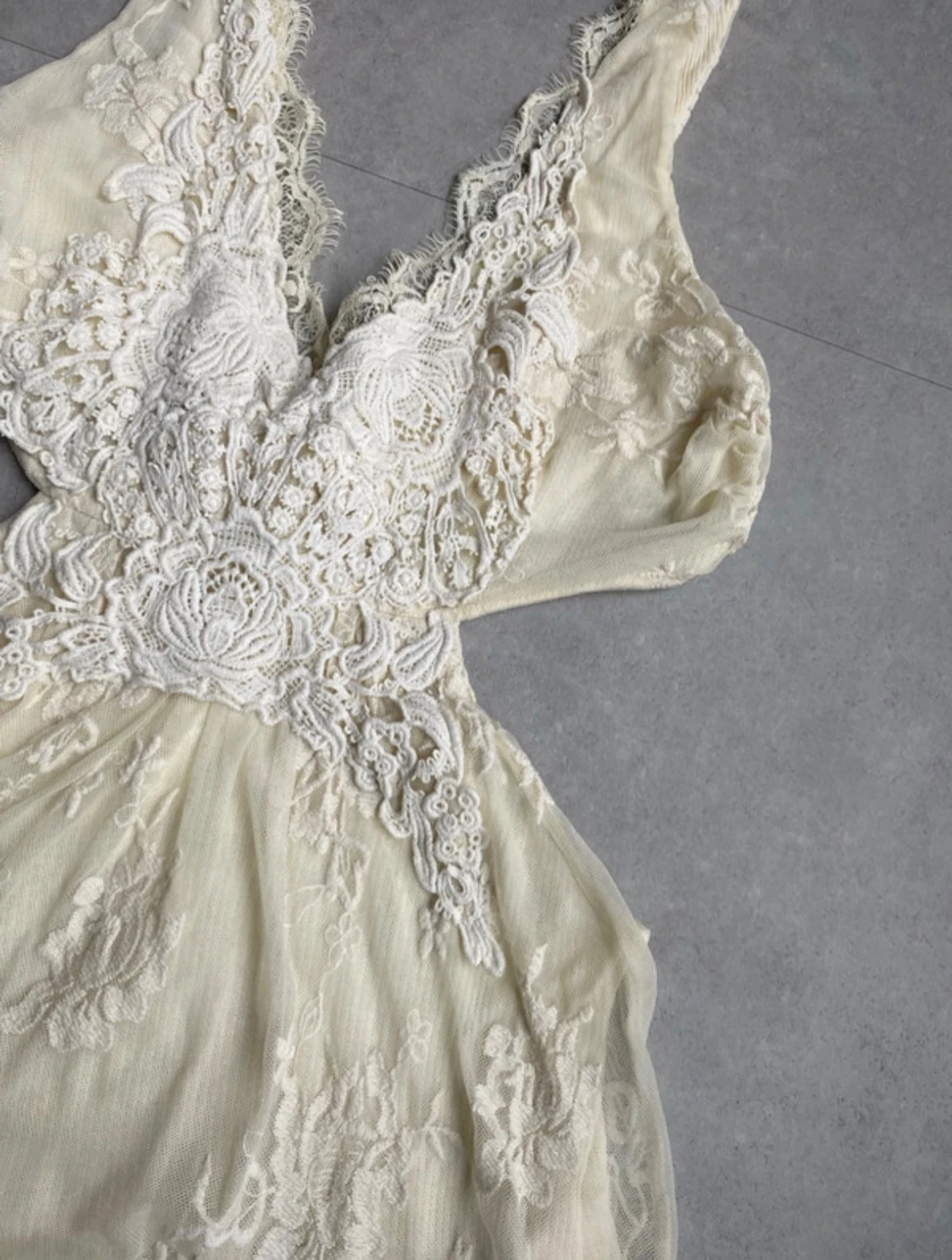 Snygg spets klänning  - 2