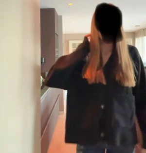 Svart stickad kofta från Vero Moda - Svart stickad kofta från vero Moda köpte för 449kr i butik, strl L men så sitter den på, pga gillade oversice🥰