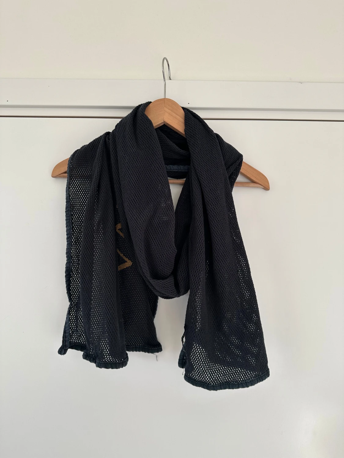 Svart halsduk från Vaillent