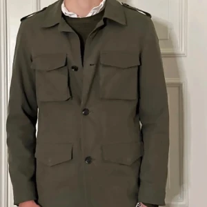 Olivgrön overshirt  - Tjena, jag säljer nu denna snygga gröna overshirt i storlek S. Skicket är väldigt bra och knappt använd. Hör gärna av dig vid frågor och funderingar!