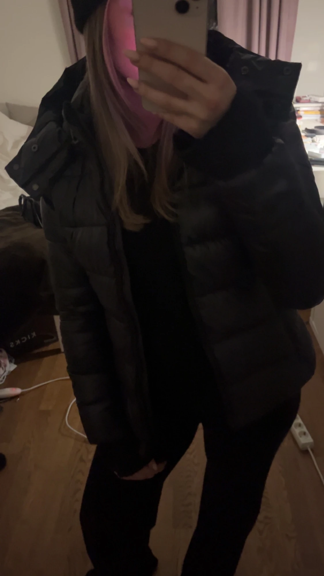 Svart pufferjacka med huva från save the duck - 2