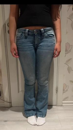 Jeans från Gina 14+ (Storlek S) - Jeans från Gina 14+, de är använda fåtal gånger 💞 SÄLJER ÄVEN I M