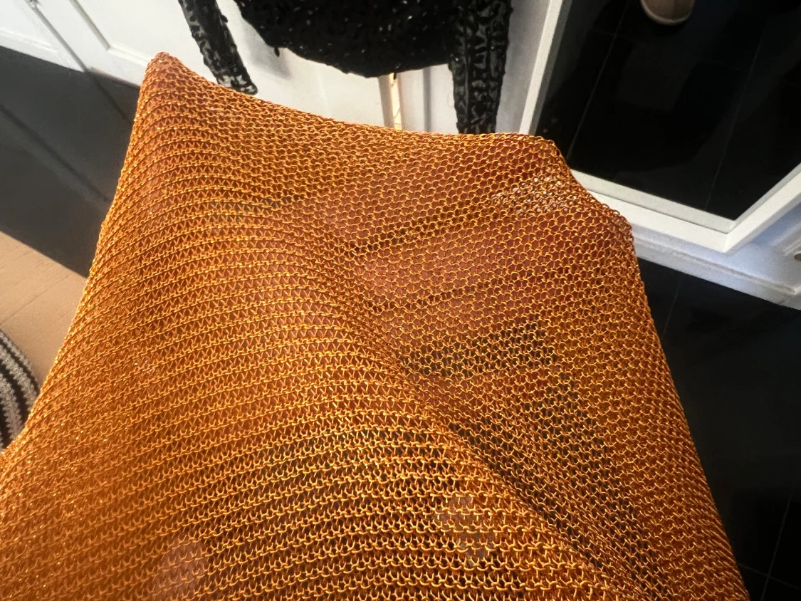 Guldig stickad långärmad - 1