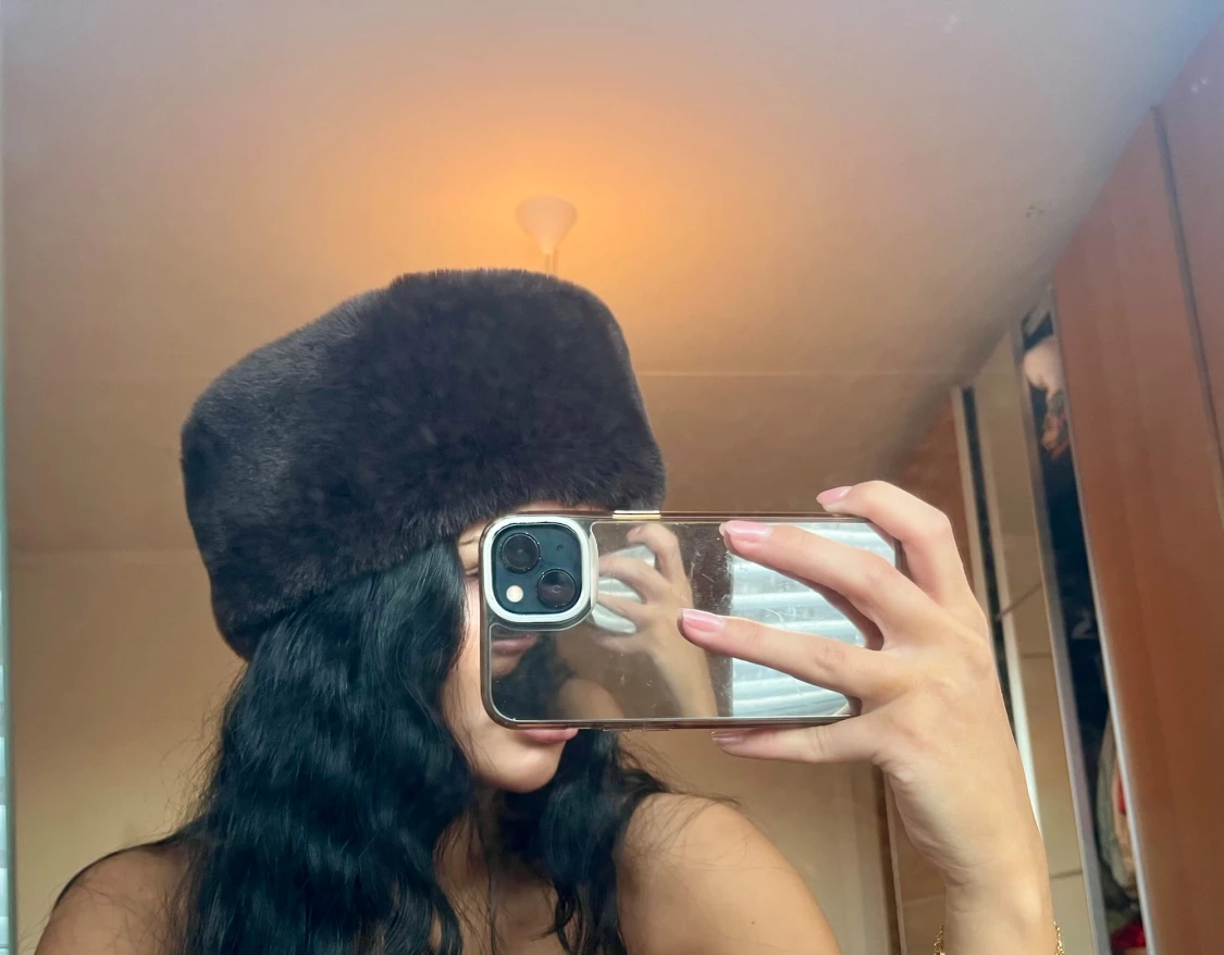 Mörkbrun pälspannband  med fluffig look