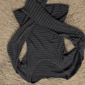 Brady mellville tröja - Supergullig tröja från brandy som jag sytt om så den sitter tajt på kroppen. Tveka inte att fråga!💕💕