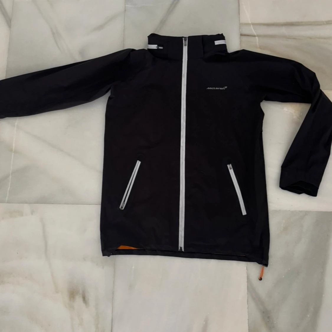Mclaren vind jacka