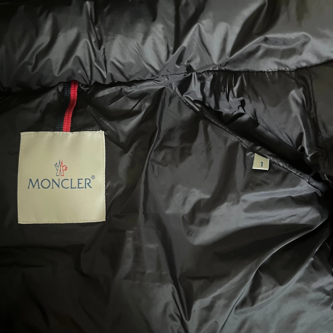 Moncler Maya svart - 4