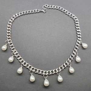 Handgjort halsband  - Rostfritt stål 🌸Längd-40cm 