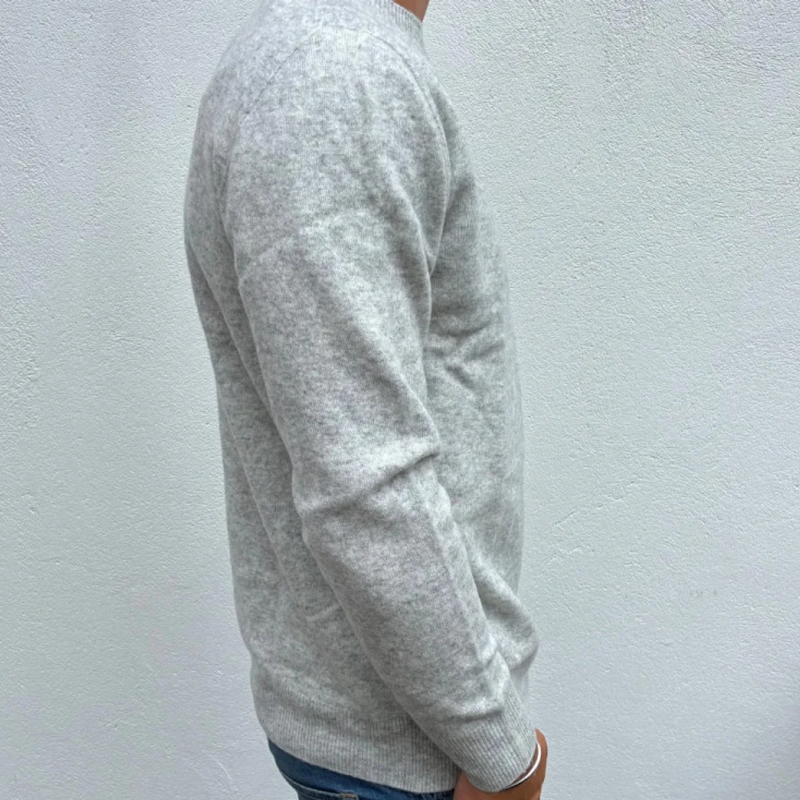 Ljusgrå stickad tröja - 1