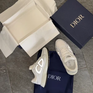 Cd skor - Priset kan diskuteras vid snabb affär 