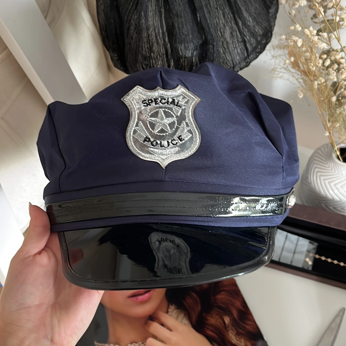 Poliskeps med silvermärke