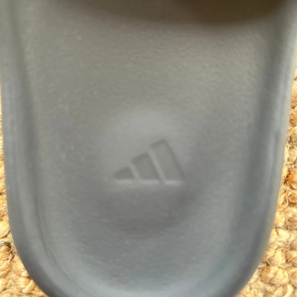 Yeezy slides granite - 90