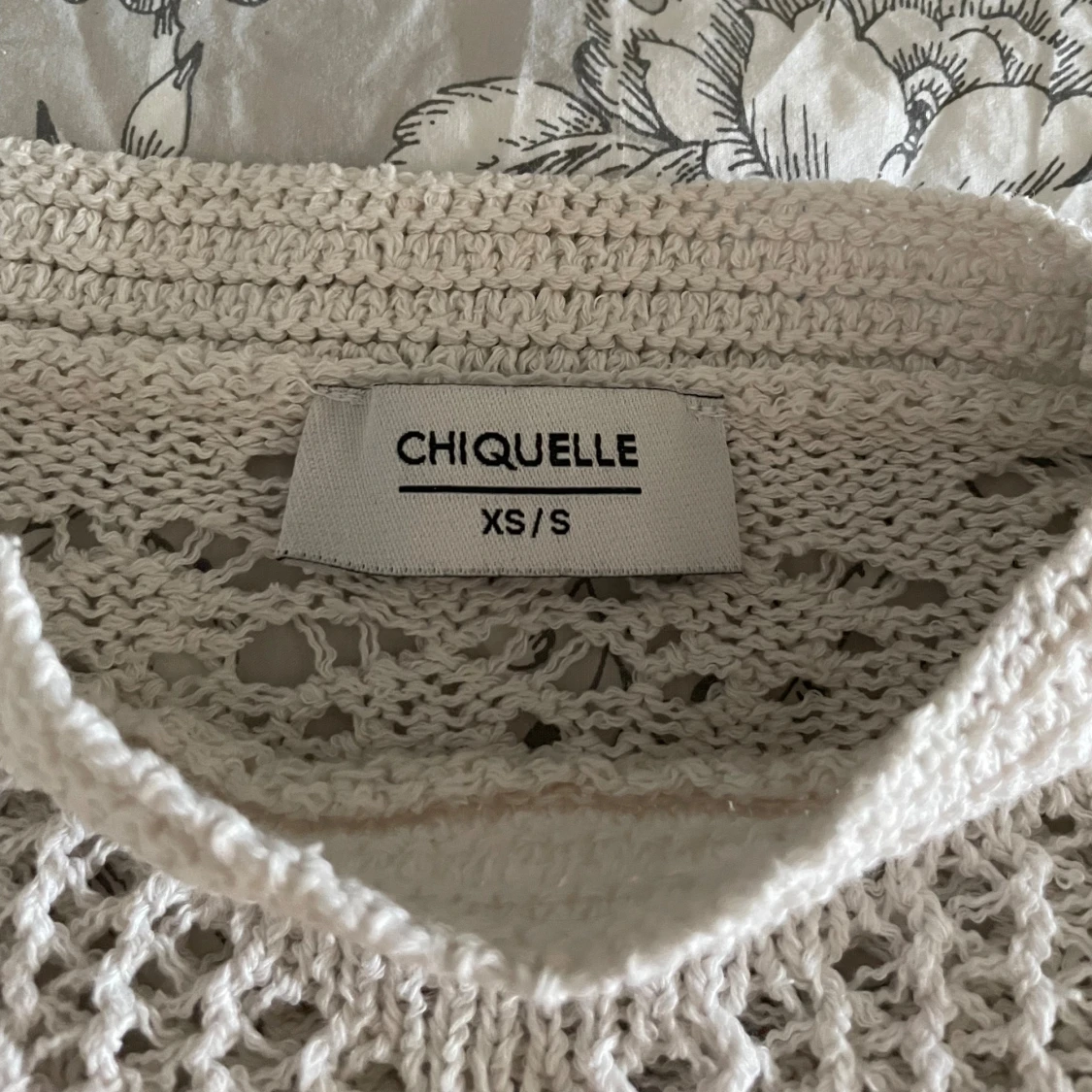 Vit stickad croppad topp Chiquelle - 3