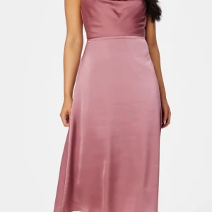 Klänning från bubbelroom - Använd en gång. Bra skick