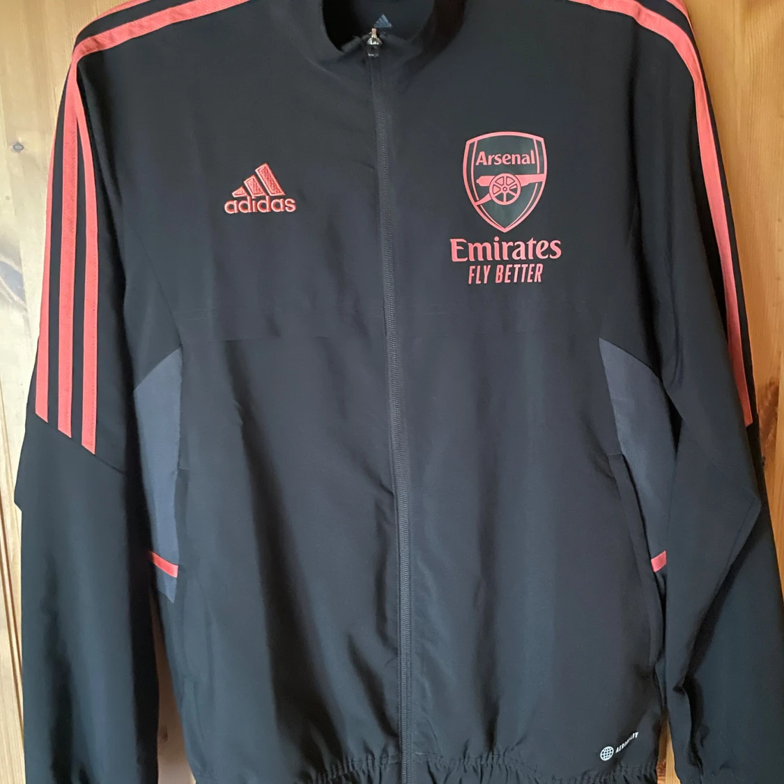 Arsenal x Adidas svart vindjacka S - 1