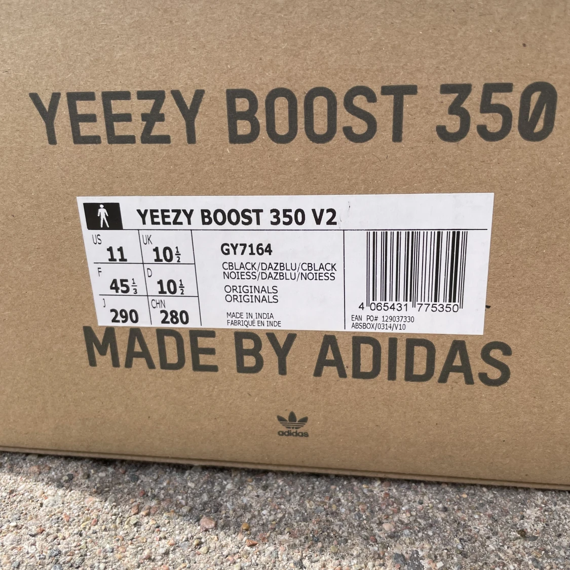 Adidas Yeezy Boost 350 V2 'Dazzling Blue' - 90