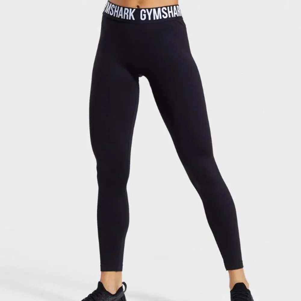 Gråa Gymshark seamless fit tights i storlek S. Använda ett fåtal gånger. . Jeans & Byxor.