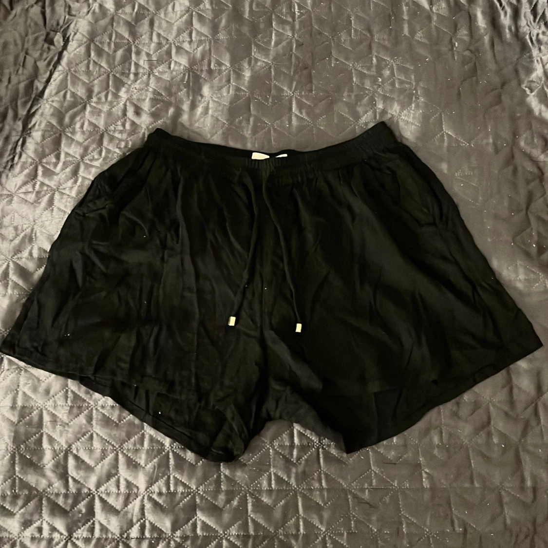 Svarta linne shorts