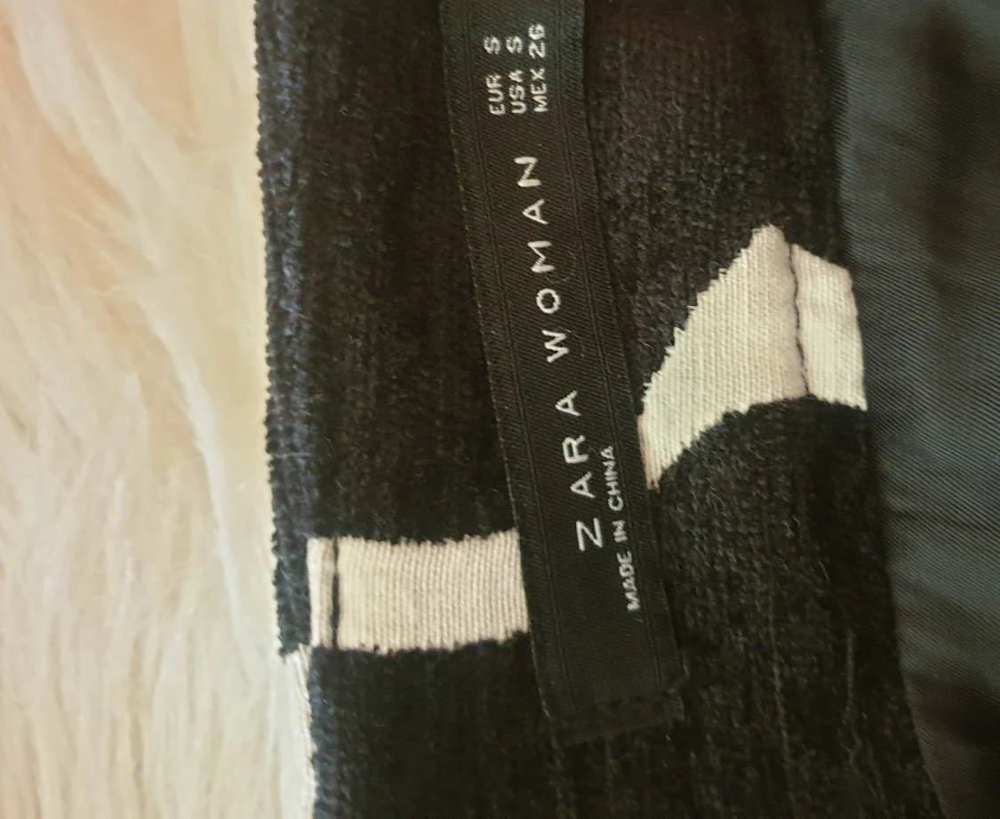 Kjol från zara  - 91