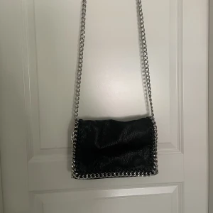 Tiamo väska - Fin rymlig Taimo väska! Storlek M. Kan skicka fler bilder🤍