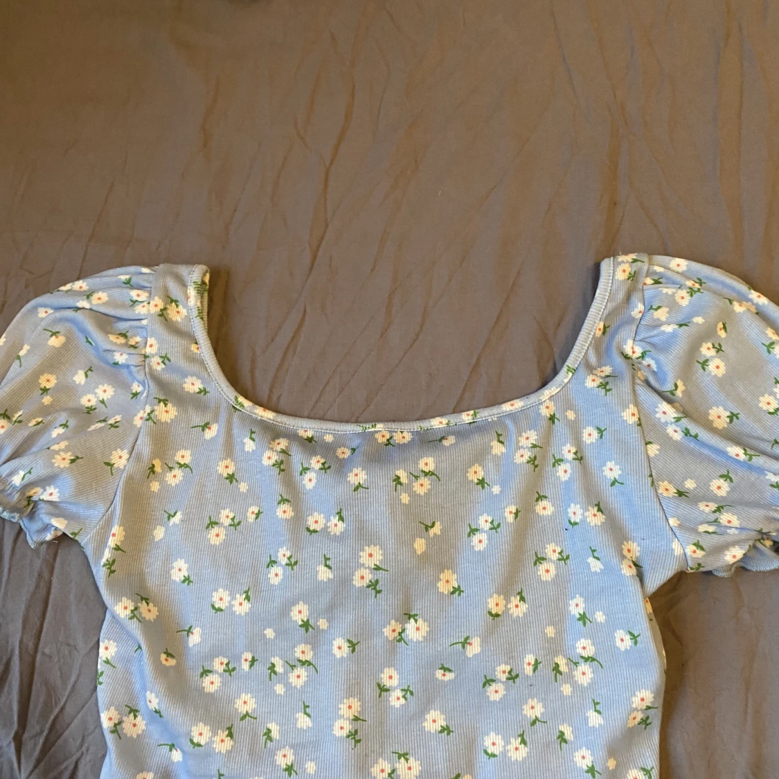 Blå blommig tröja  - 90