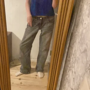 Weekday jeans - Weekday jeans i populära modellen arrow low⚡️strlk 29/32, fint skick och köptes i slutet av maj för 590kr. 