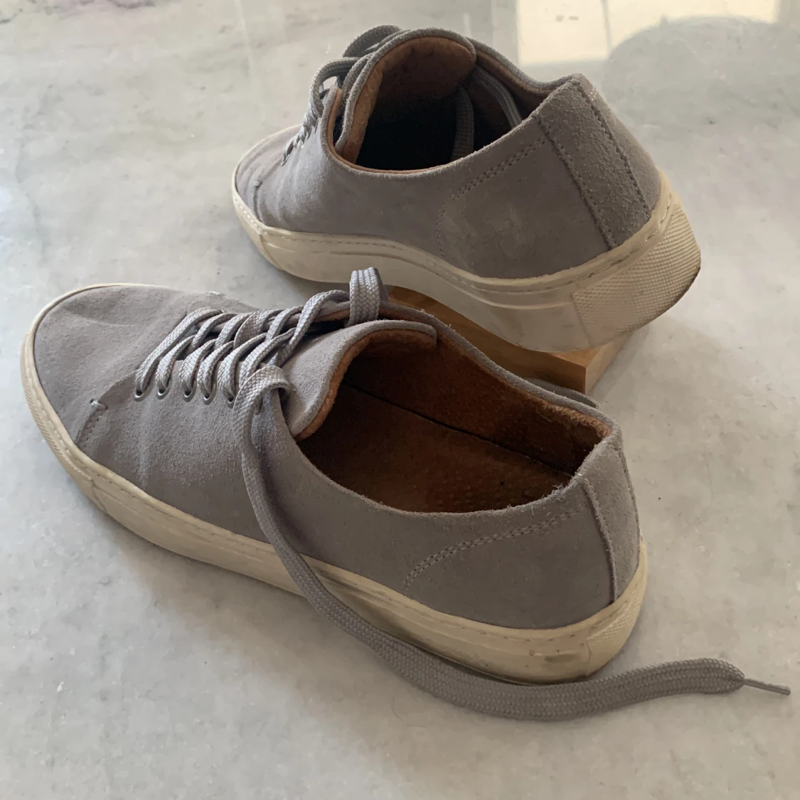 Les Deux mockaskor sneakers i storlek 42 - 91