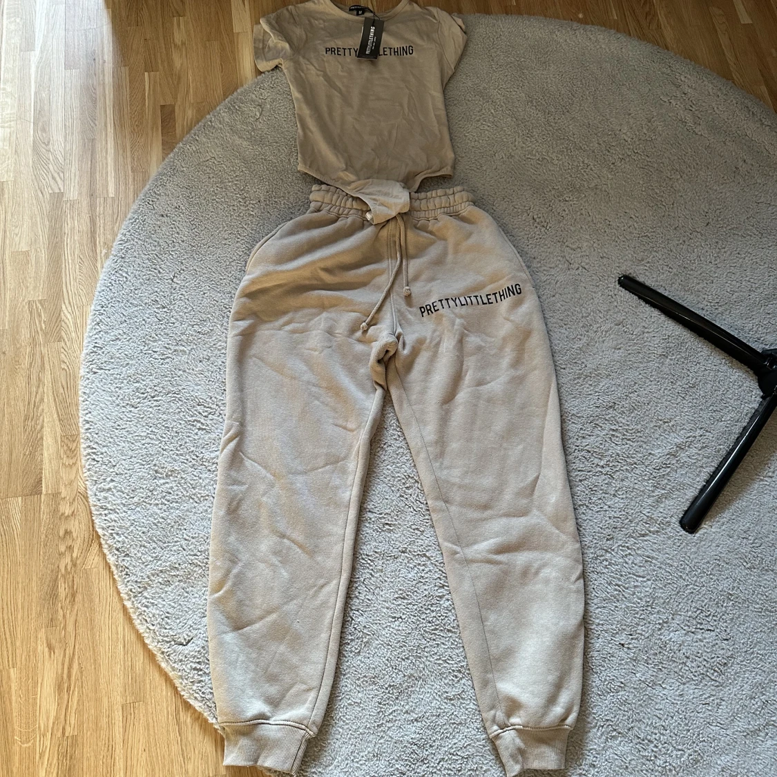 Pretty little thing set