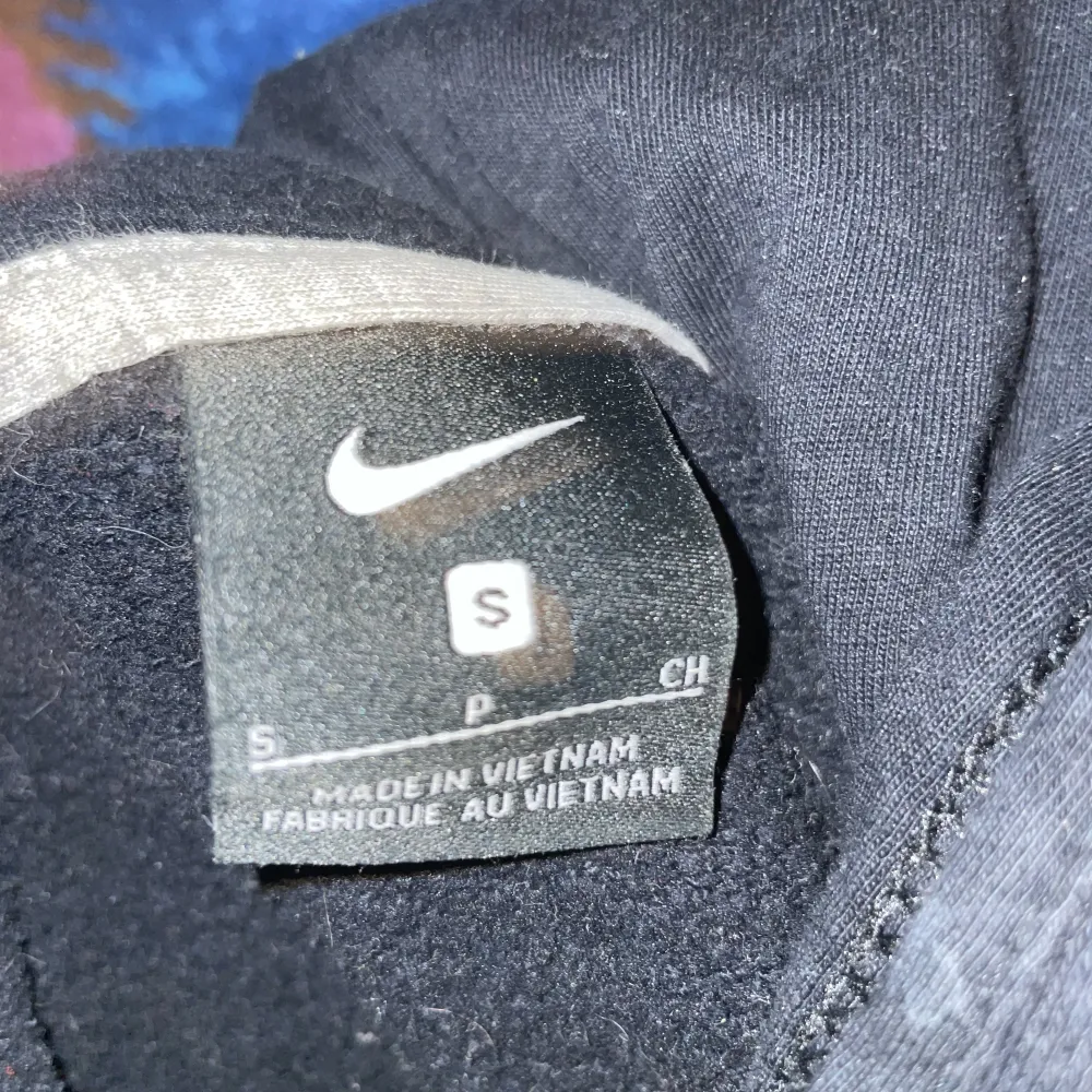 Fet vintage Nike hoodie bra pass form i size small tar emot byten . Hoodies.