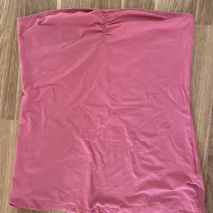 Tubtopp - Supersöt tubtopp i en fin rosa färg!🙌i fint skick🤩
