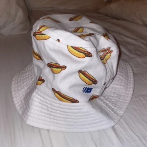 Biltema buckethat - Biltema buckethat. Knappt använd.