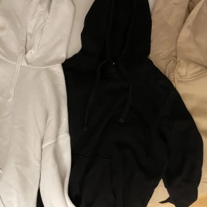79kr hoodie - Köp valfri hoodie för 79kr. Skriv bara vilken du vill ha. Köp alla för 150kr 💗