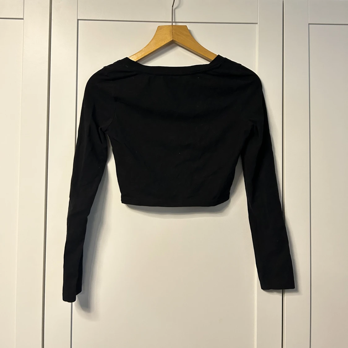 Svart crop topp - 90