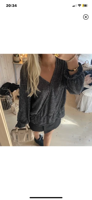 Tröja - Super fin! Lite glittrig💘💘
