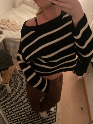 Randig stickad tröja  - Så fin randig stickad tröja 💘💖💕