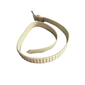 Vitt Nitbälte - Vitt nitbälte, 105cm:) Säljer för det är en småtta stelt, men det funkar och är jävligt coolt ändå! Får inte användning för det för den delen heller så också en anledning till att jag säljer det:)